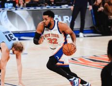 尼克斯5連(lián)勝(shèng)，三场比赛130+！东部奪(duó)冠热门