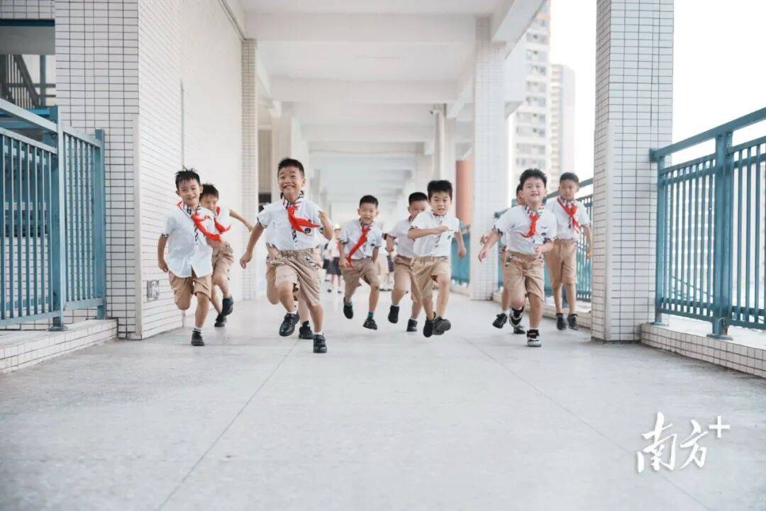 多图直击！惠州开学“名場(chǎng)面”→