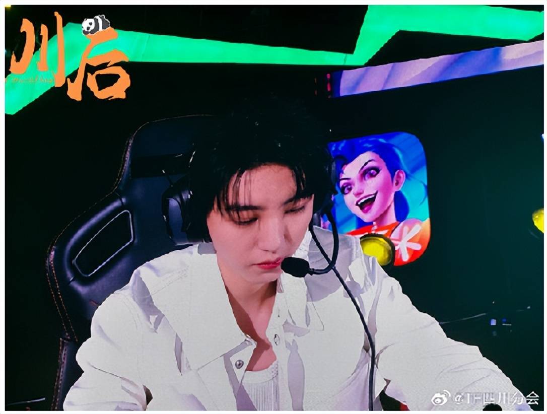 拒绝快閃(shǎn)！明星玩家(jiā)为何选擇(zé)在LOL手游定(dìng)居