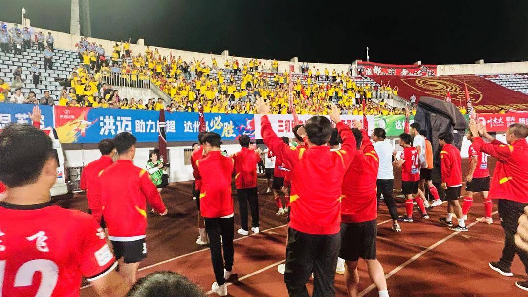 达州率先攻破成都球门 川超焦点战达州主场憾负成都