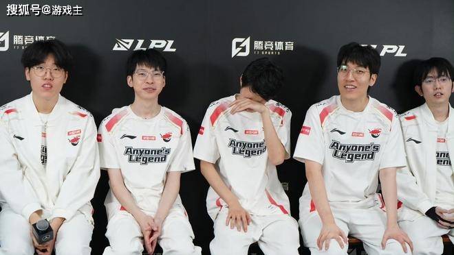 英雄联盟(méng)S15世界賽(sài)晋级分析，十(shí)二支确定名额，只有LPL打(dǎ)冒泡賽(sài)